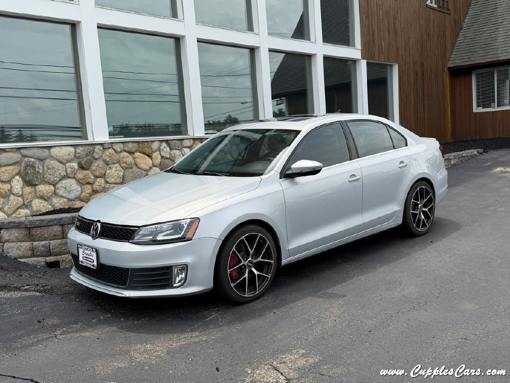 2013 Volkswagen Jetta Image 1