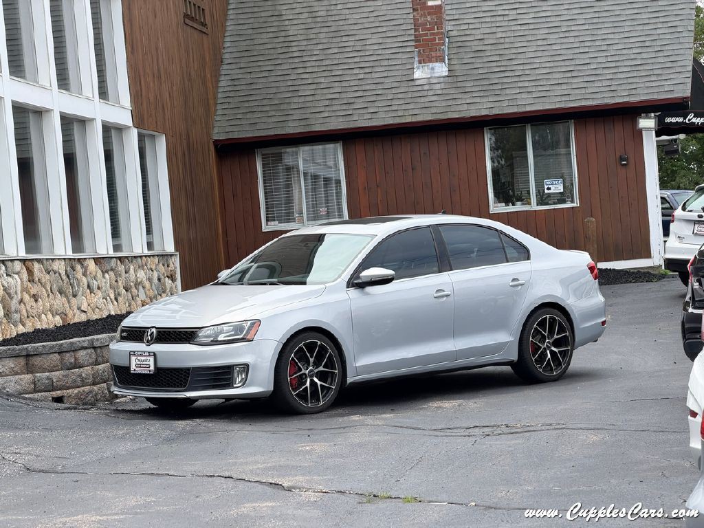 2013 Volkswagen Jetta Image 2