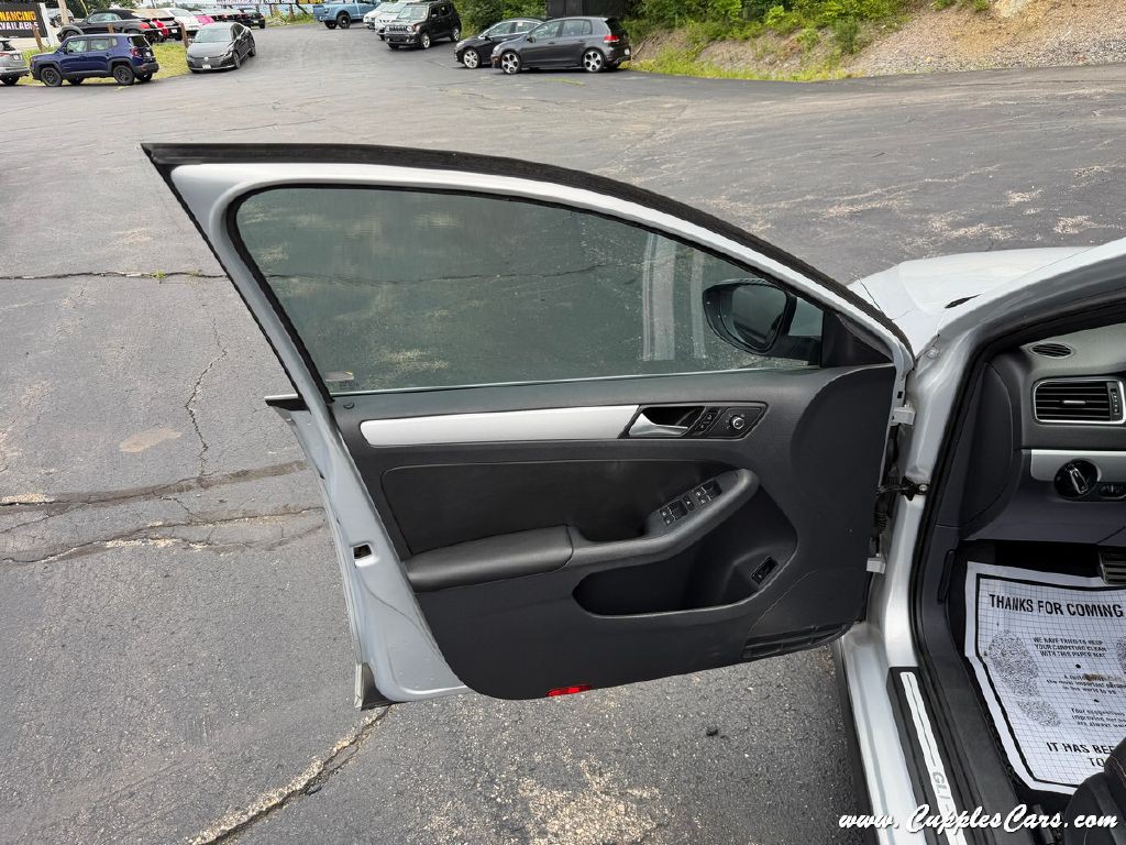 2013 Volkswagen Jetta Image 6