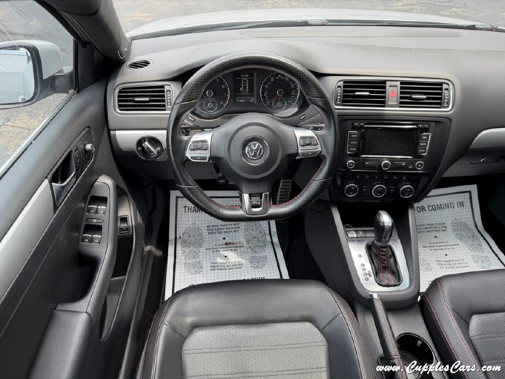 2013 Volkswagen Jetta Image 17