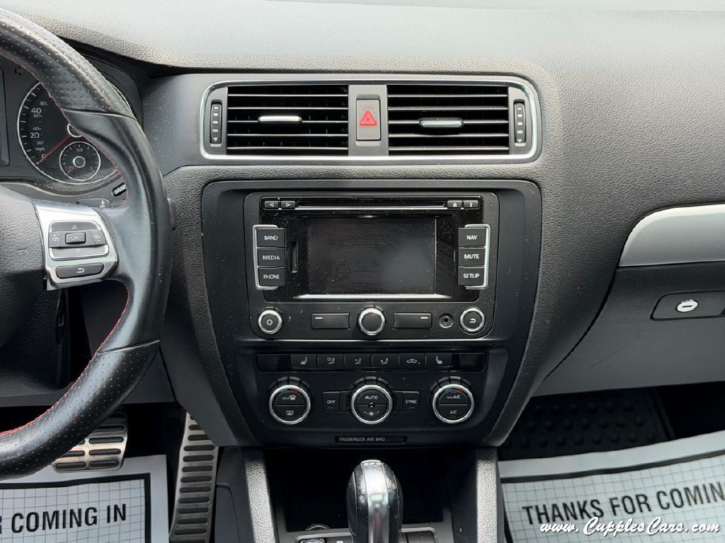 2013 Volkswagen Jetta Image 18