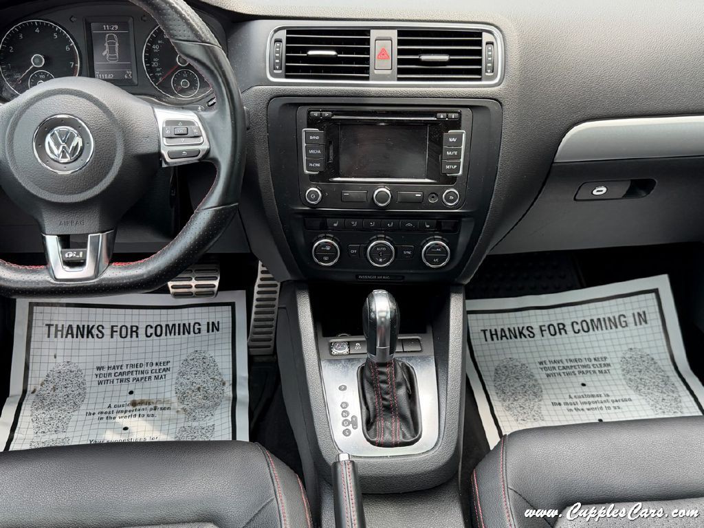 2013 Volkswagen Jetta Image 19