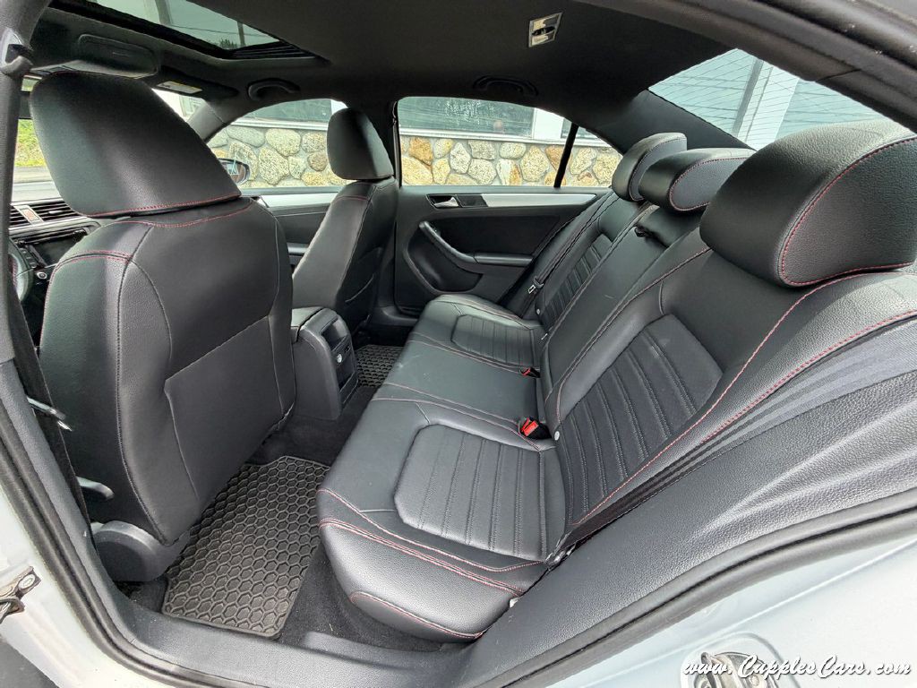2013 Volkswagen Jetta Image 23