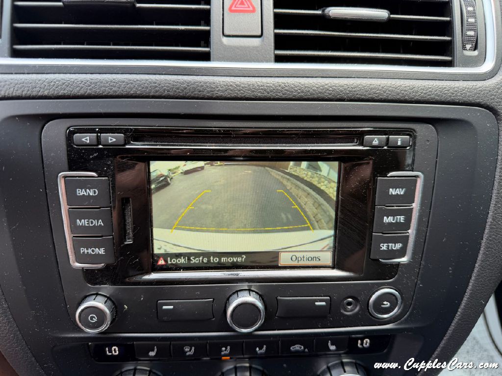 2013 Volkswagen Jetta Image 25