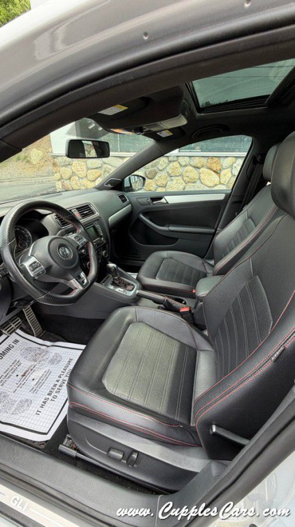 2013 Volkswagen Jetta Image 30