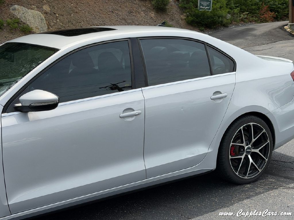 2013 Volkswagen Jetta Image 35