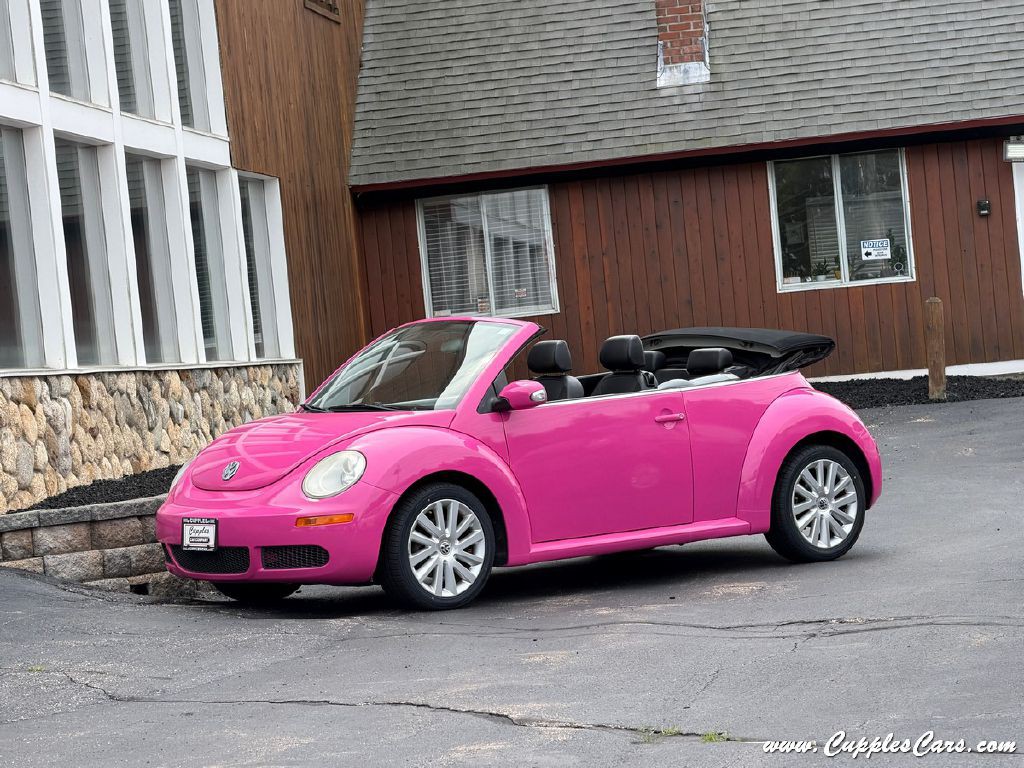 2009 Volkswagen Beetle Image 2
