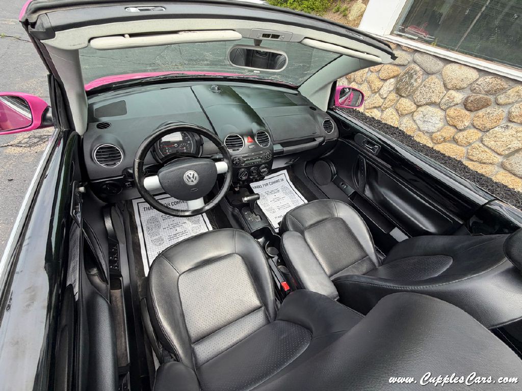 2009 Volkswagen Beetle Image 22