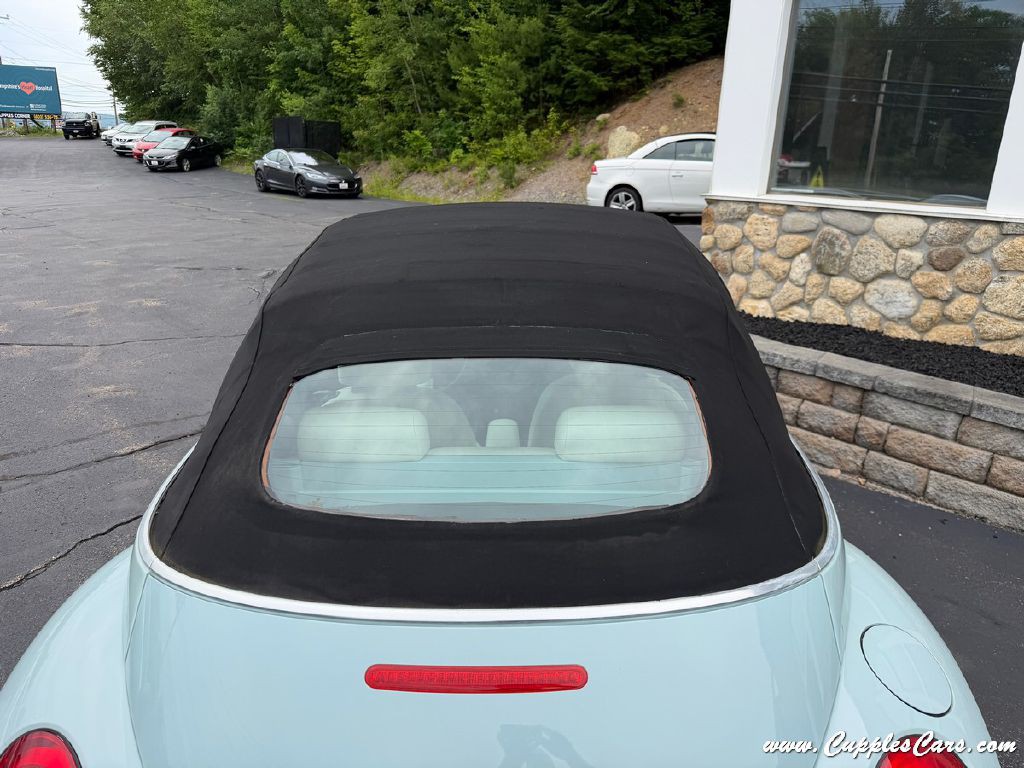 2010 Volkswagen Beetle Image 17