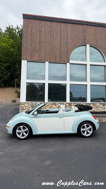 2010 Volkswagen Beetle Image 29