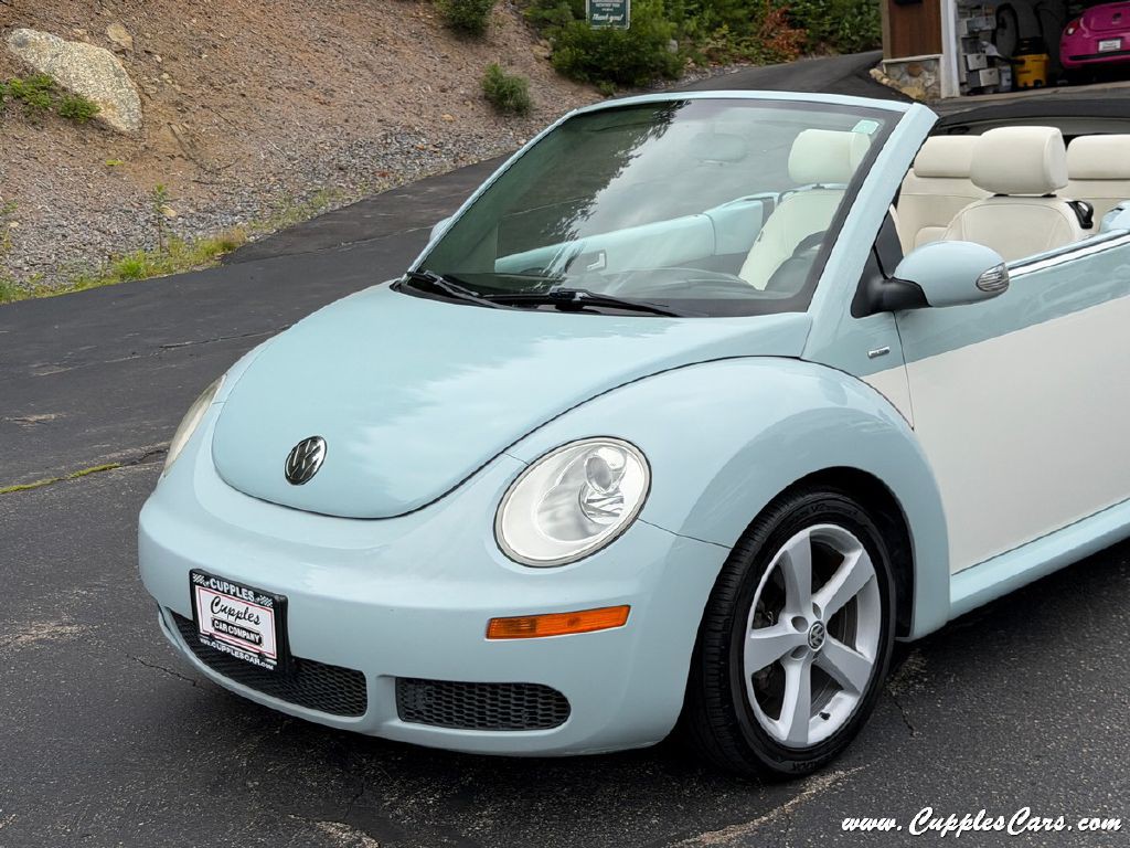 2010 Volkswagen Beetle Image 35