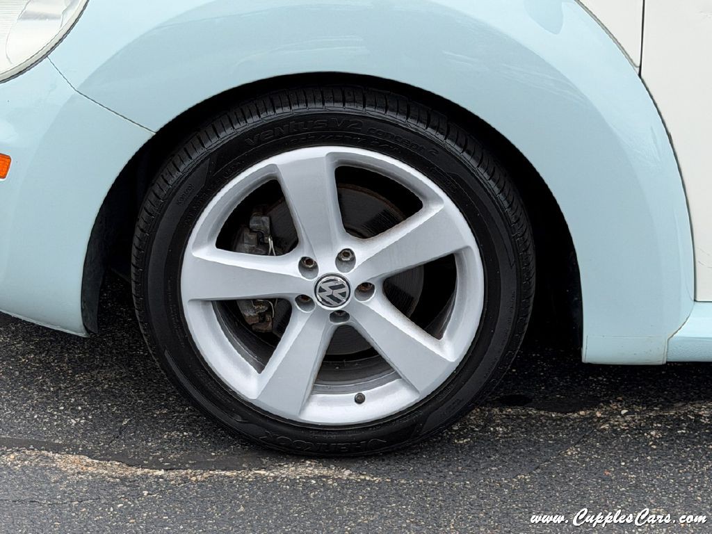 2010 Volkswagen Beetle Image 45