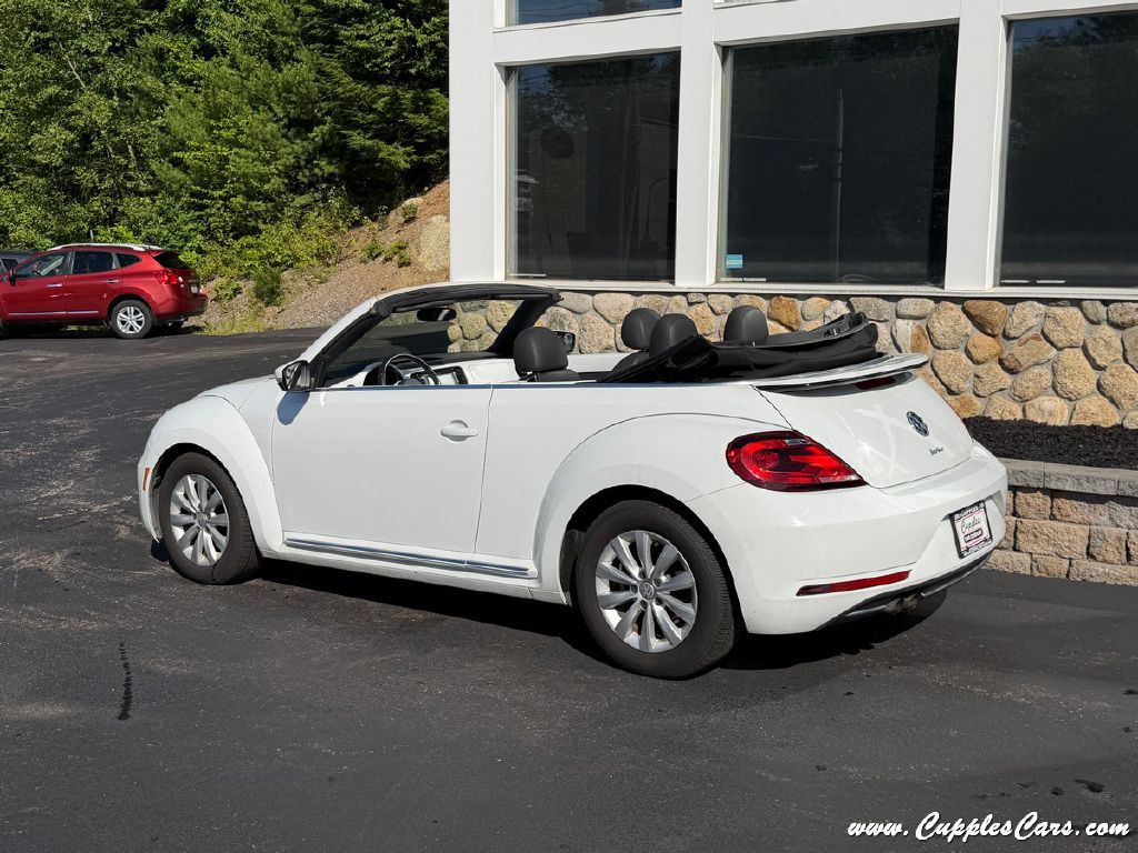 2018 Volkswagen Beetle Image 3