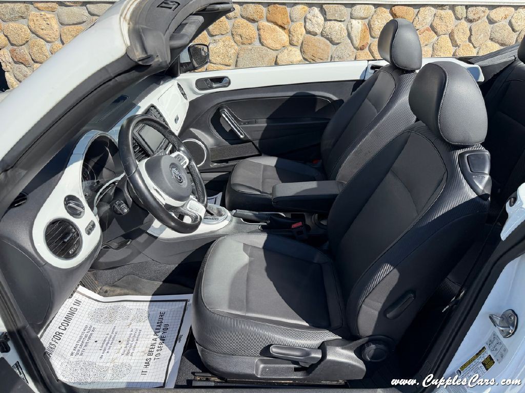 2018 Volkswagen Beetle Image 5