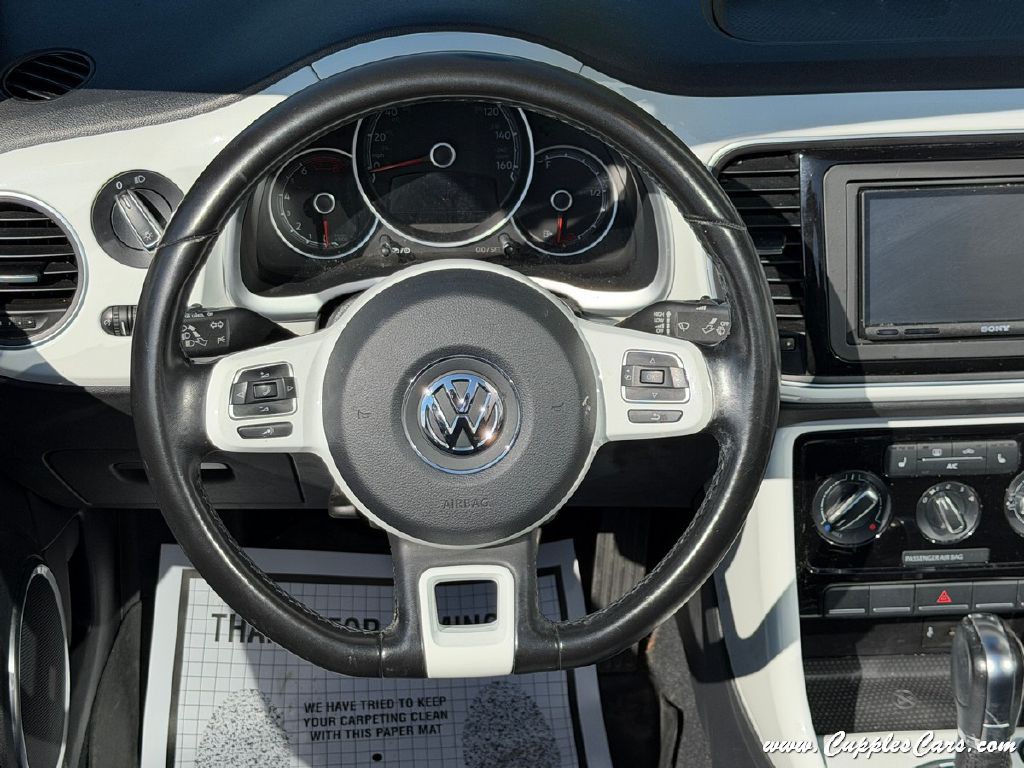 2018 Volkswagen Beetle Image 15