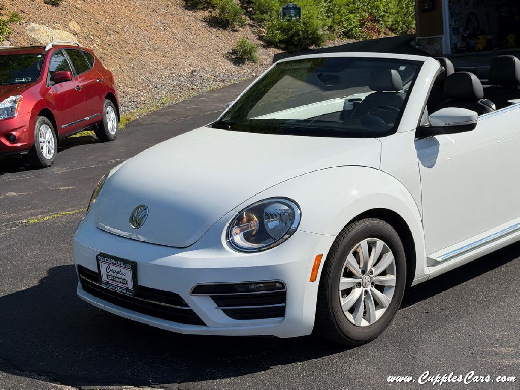 2018 Volkswagen Beetle Image 22