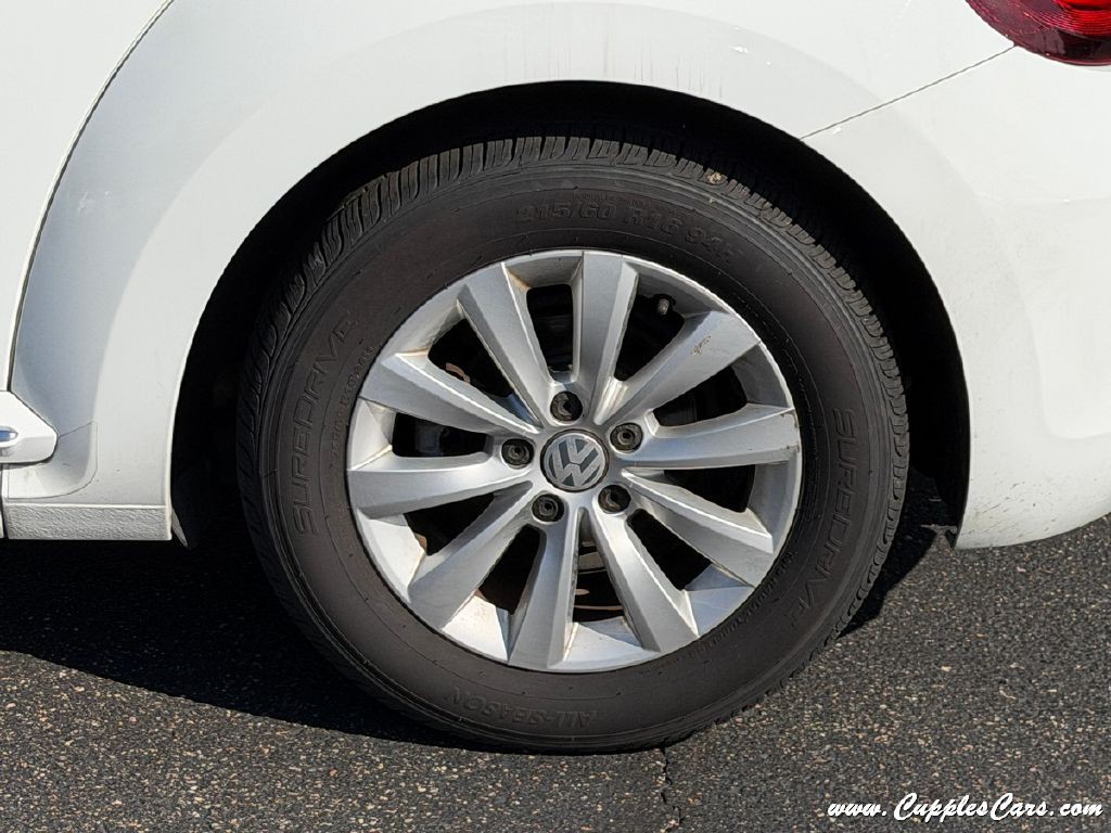 2018 Volkswagen Beetle Image 31