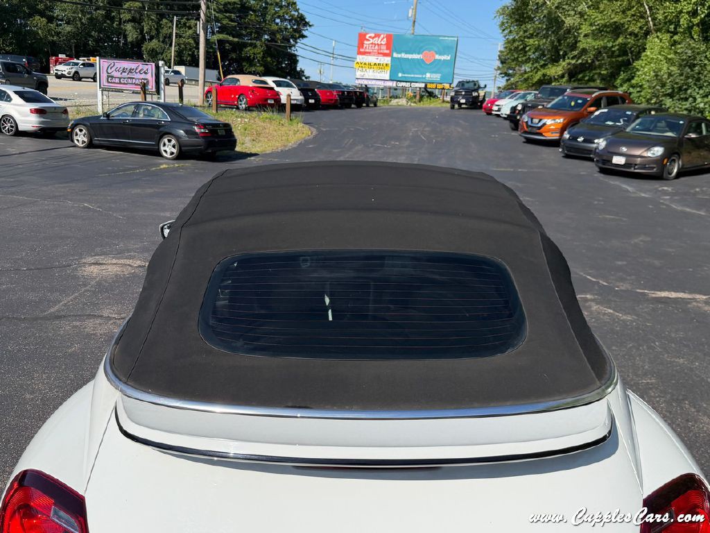 2018 Volkswagen Beetle Image 34
