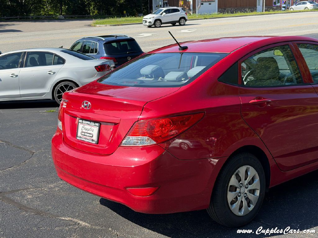 2013 Hyundai Accent Image 26