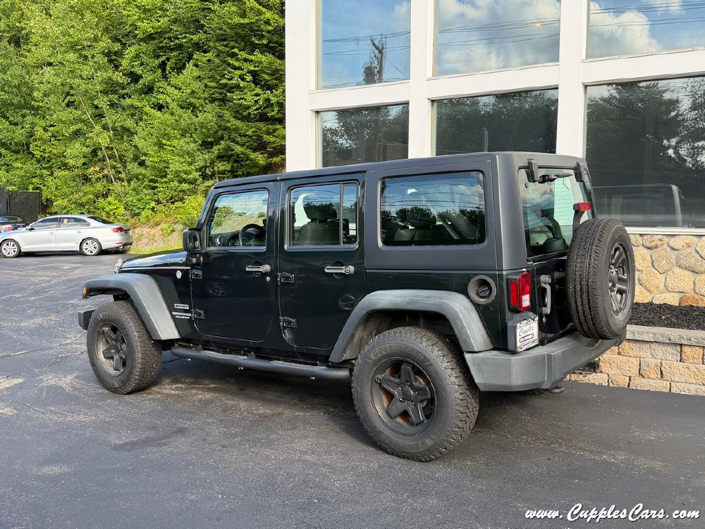2011 Jeep Wrangler Unlimited Image 4
