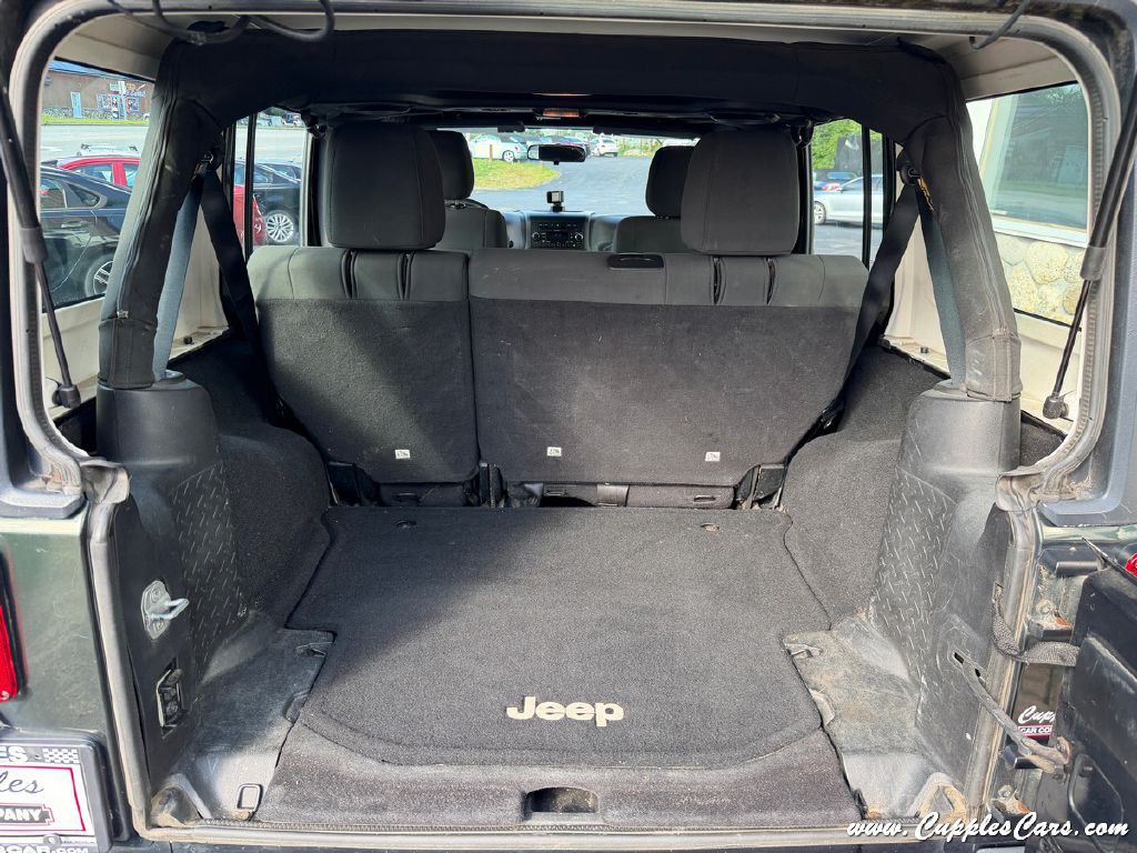 2011 Jeep Wrangler Unlimited Image 10