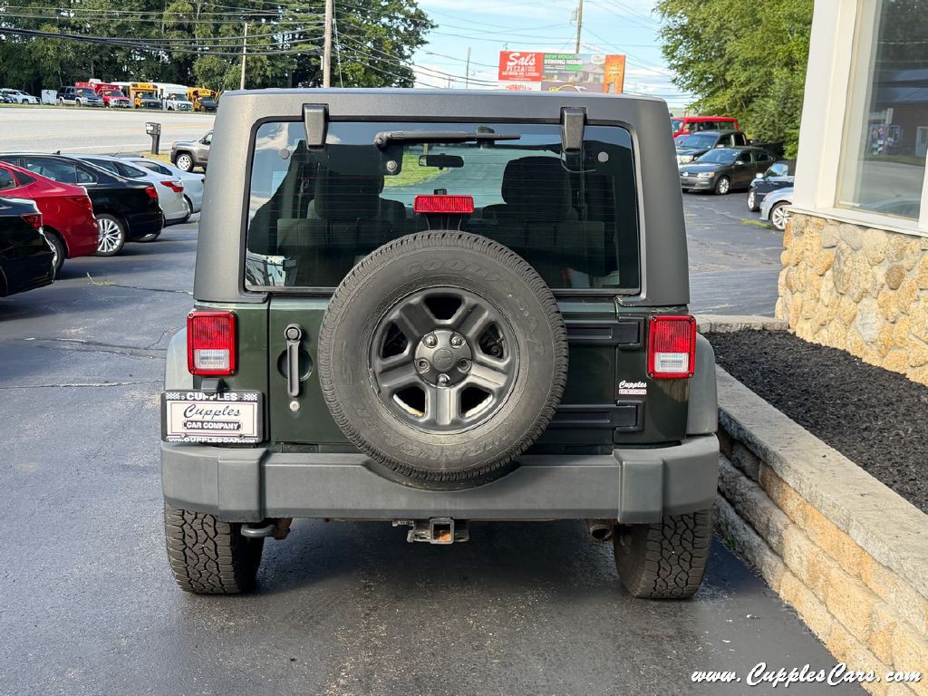 2011 Jeep Wrangler Unlimited Image 11