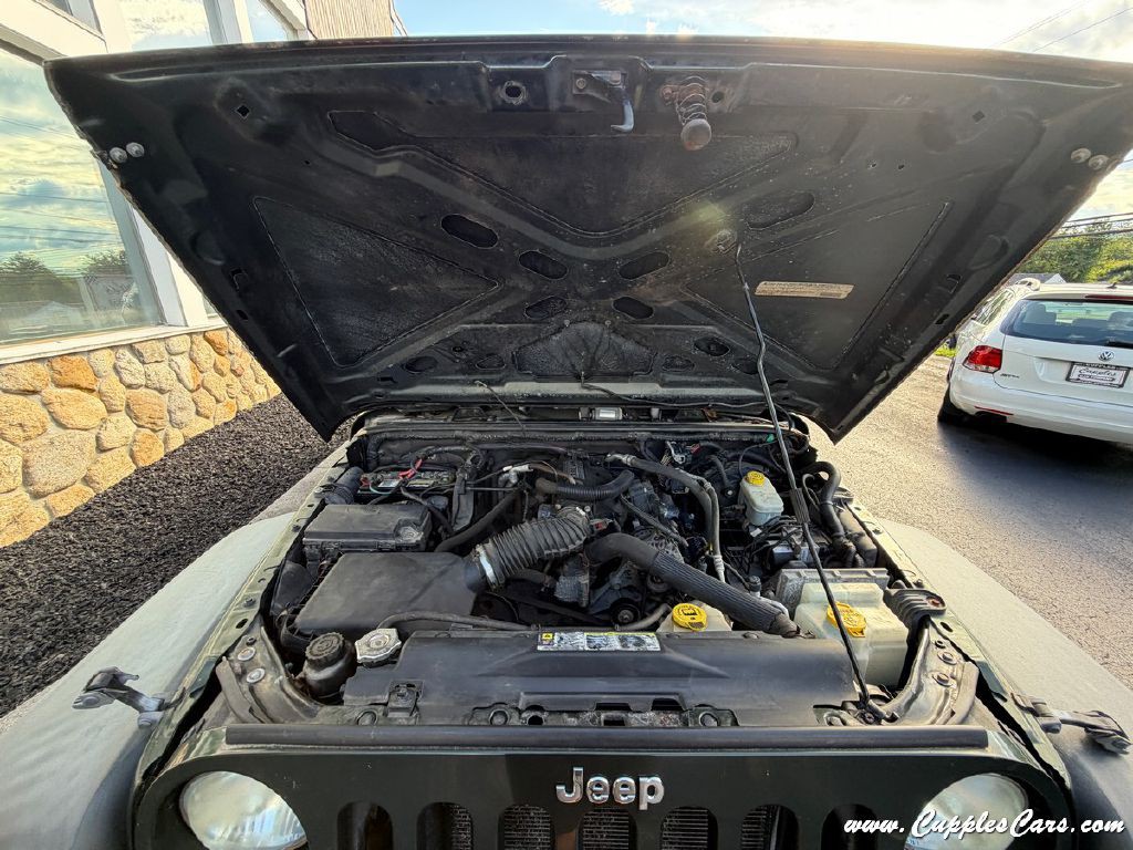 2011 Jeep Wrangler Unlimited Image 15