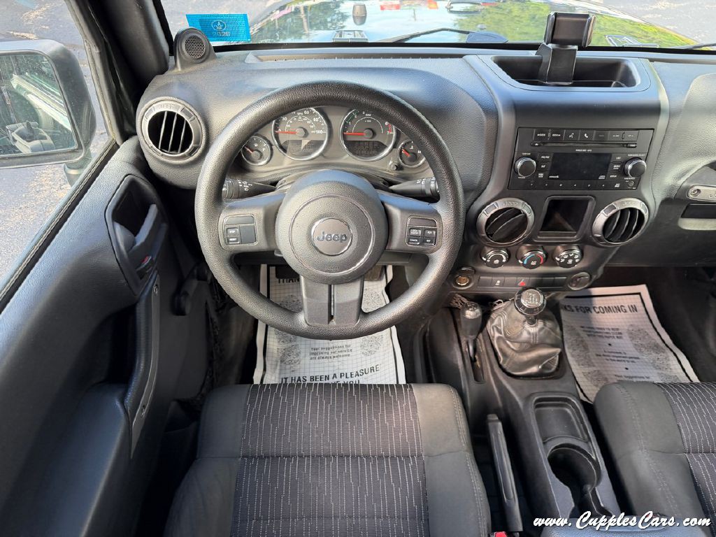 2011 Jeep Wrangler Unlimited Image 17