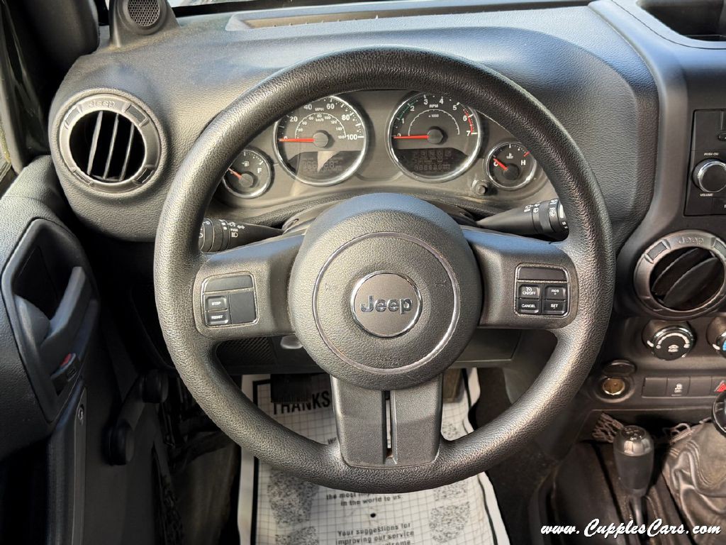 2011 Jeep Wrangler Unlimited Image 20