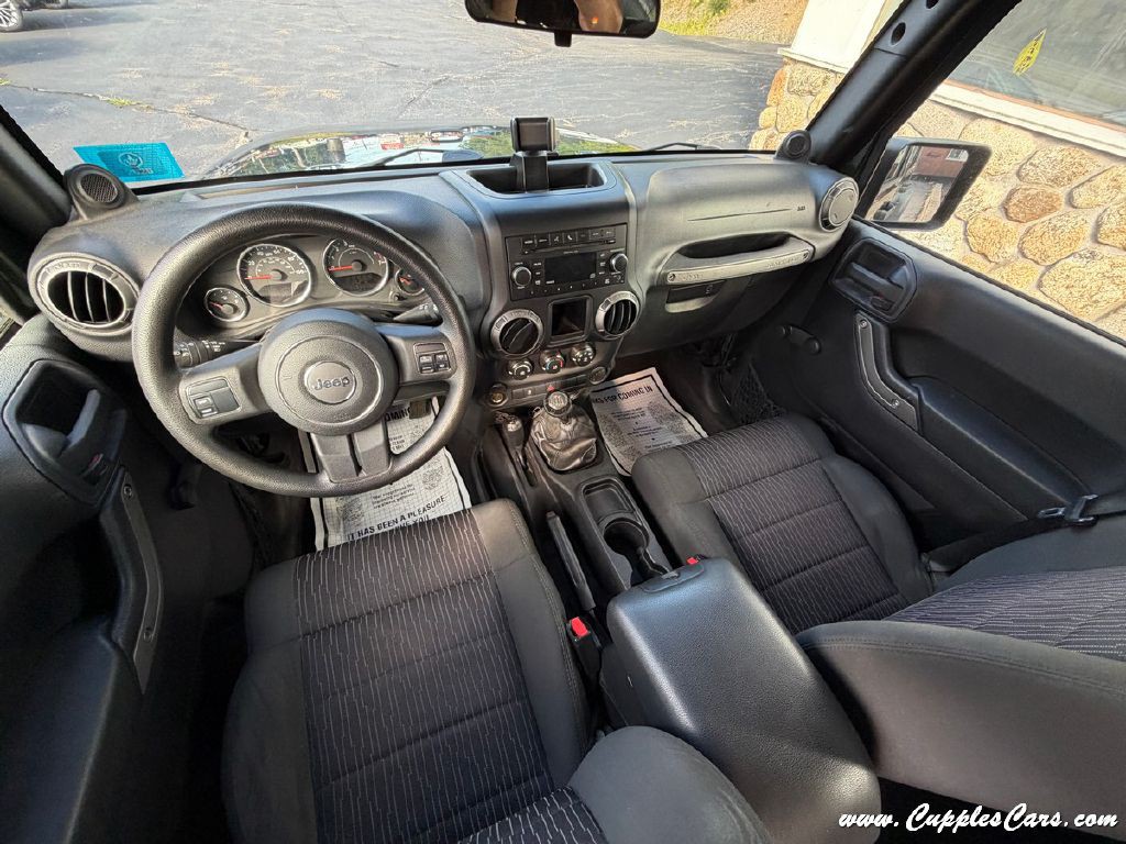 2011 Jeep Wrangler Unlimited Image 22