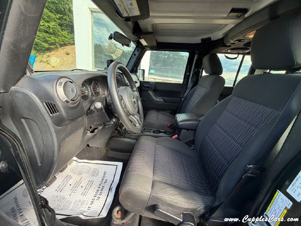 2011 Jeep Wrangler Unlimited Image 24