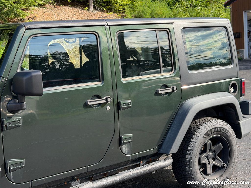 2011 Jeep Wrangler Unlimited Image 28