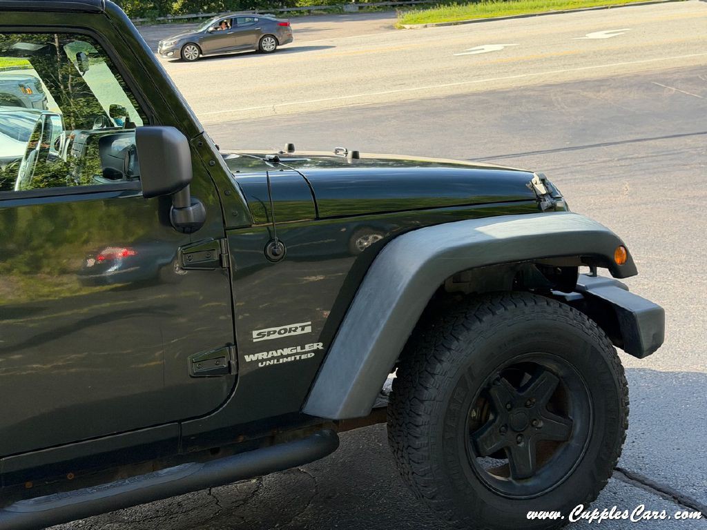 2011 Jeep Wrangler Unlimited Image 34