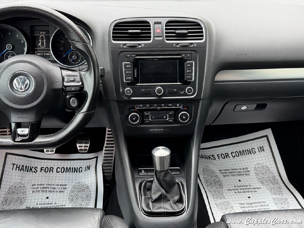 2013 Volkswagen Golf Image 17
