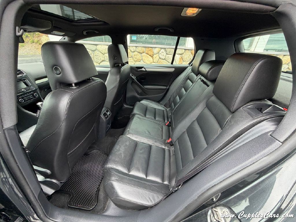 2013 Volkswagen Golf Image 21