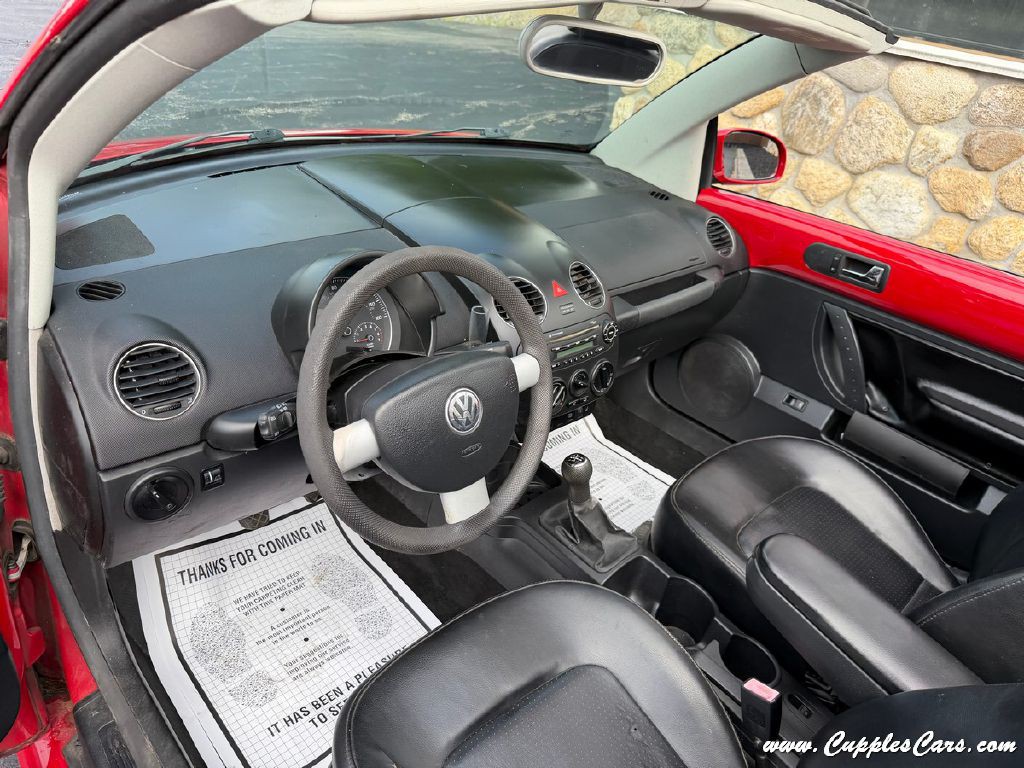2006 Volkswagen Beetle Image 4
