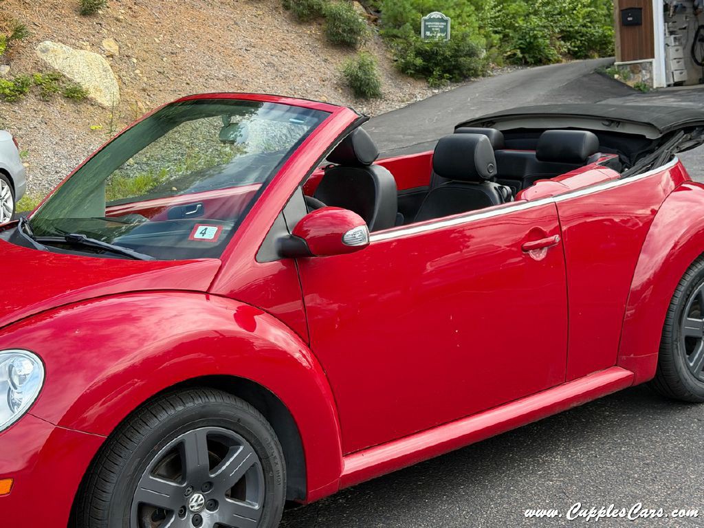 2006 Volkswagen Beetle Image 24