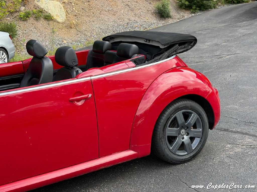 2006 Volkswagen Beetle Image 25