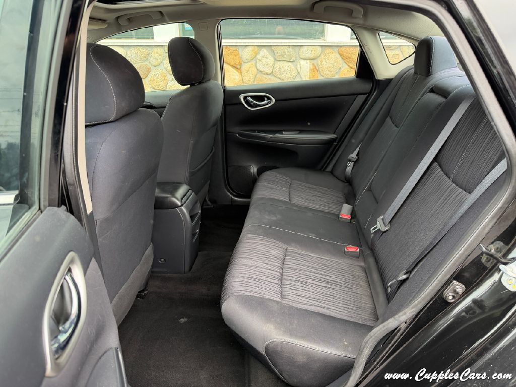 2017 Nissan Sentra Image 7