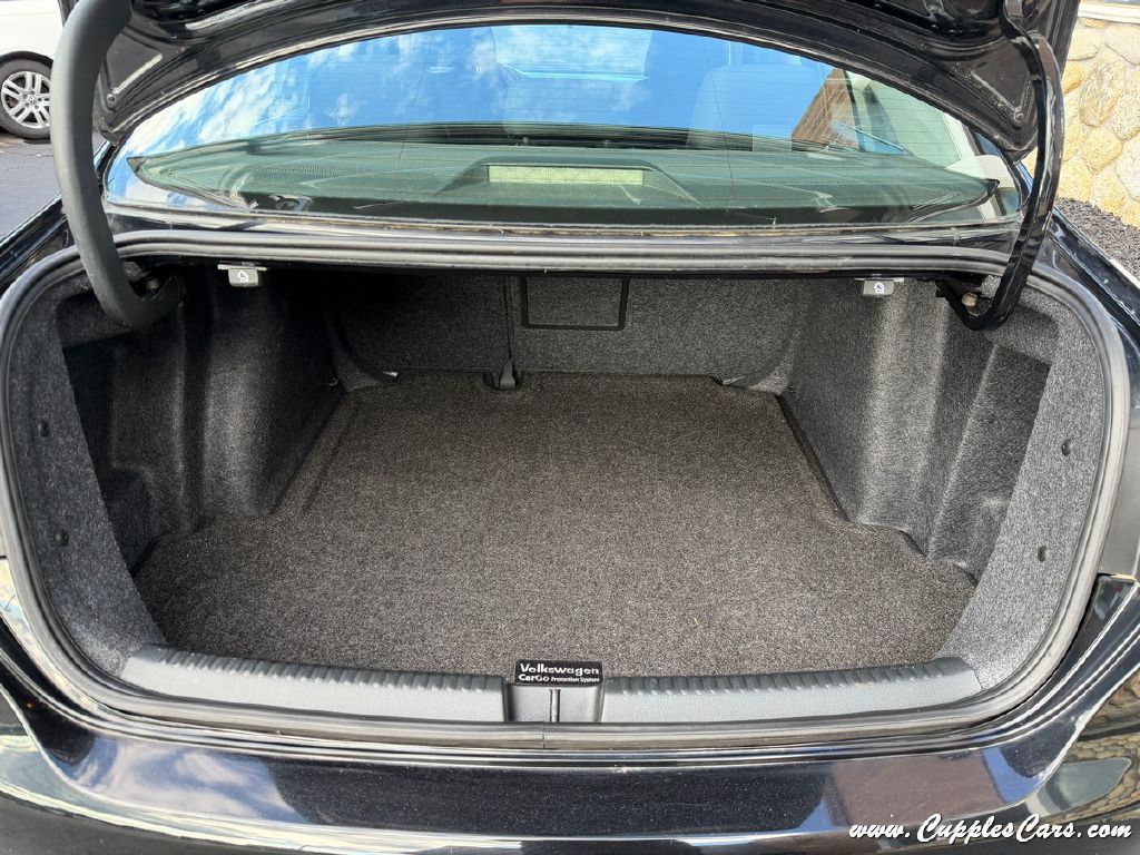 2012 Volkswagen Jetta Image 8