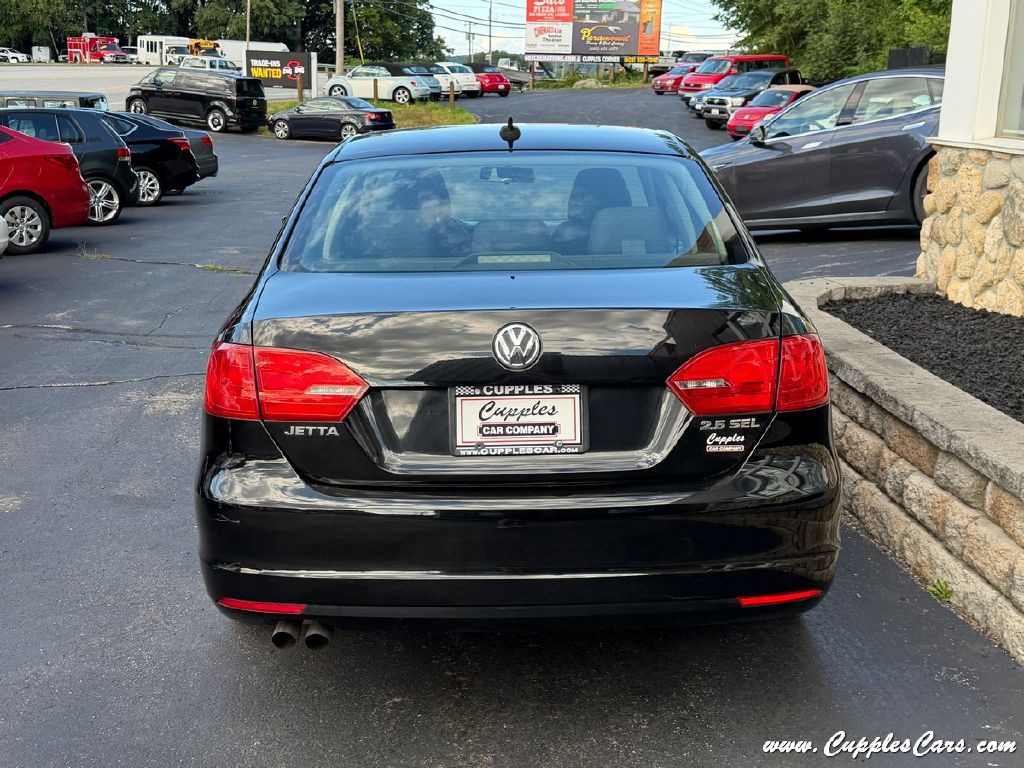 2012 Volkswagen Jetta Image 9