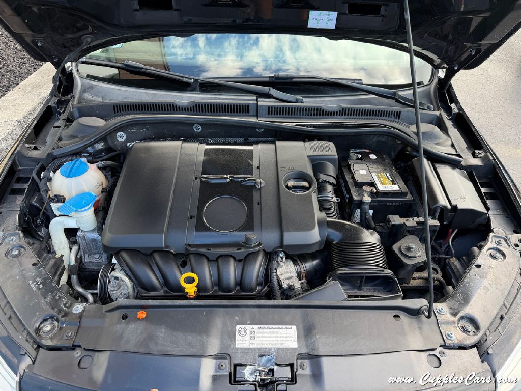 2012 Volkswagen Jetta Image 12