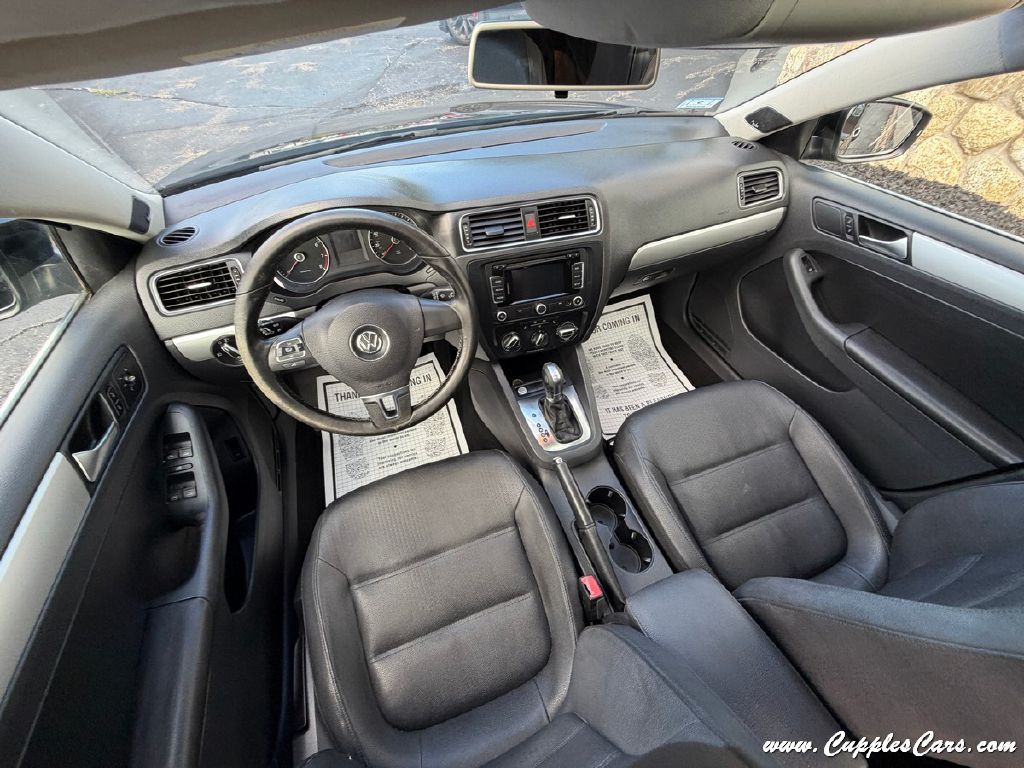 2012 Volkswagen Jetta Image 20
