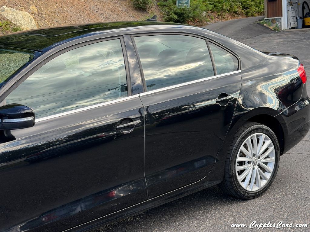 2012 Volkswagen Jetta Image 27