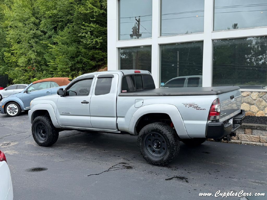 2006 Toyota Tacoma Image 2