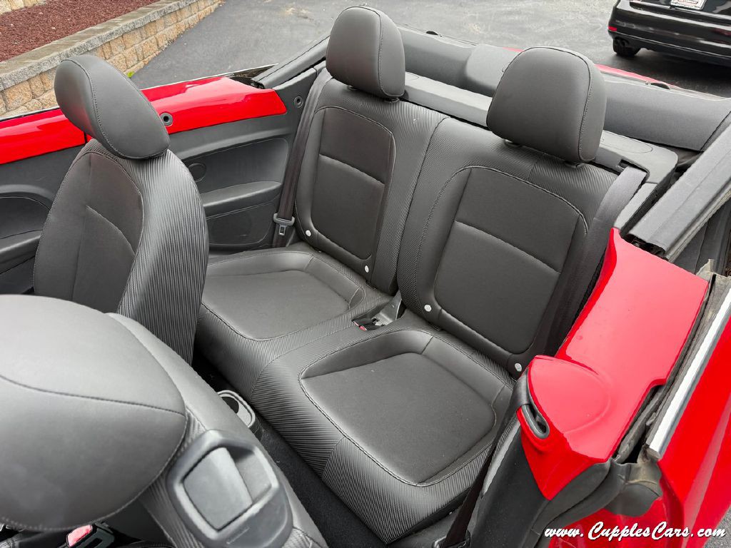 2014 Volkswagen Beetle Image 7