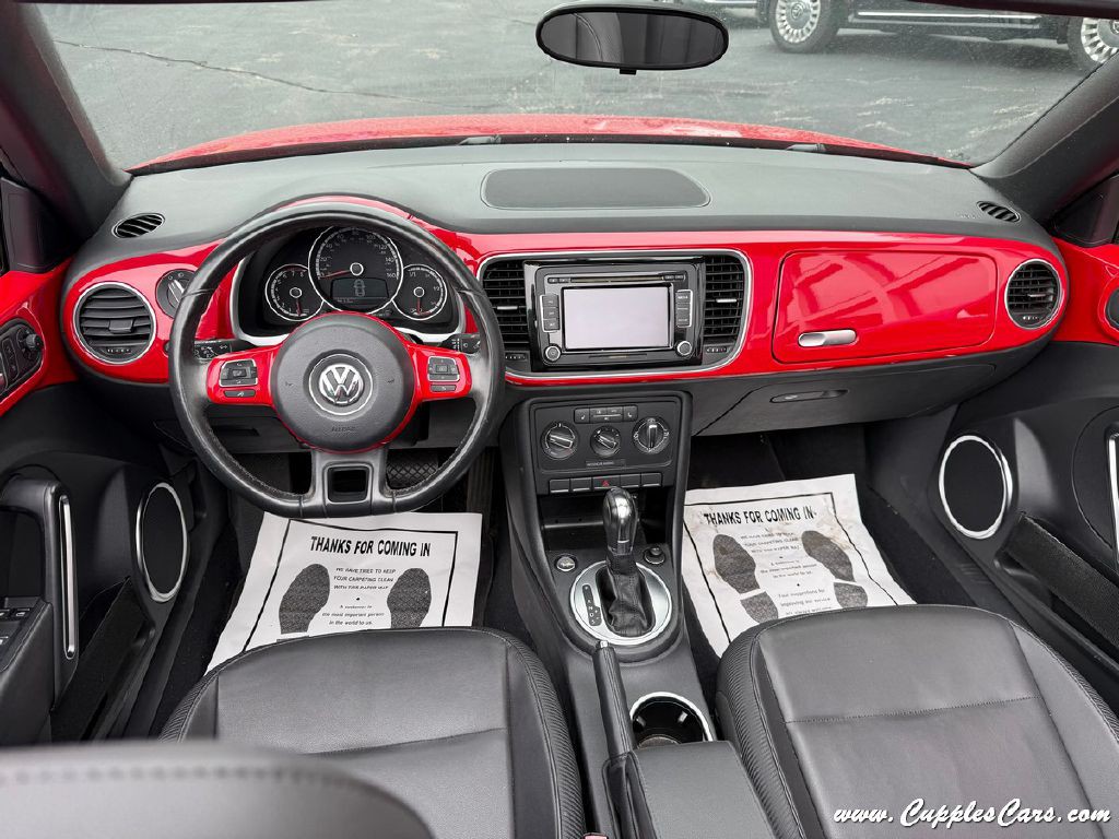2014 Volkswagen Beetle Image 15