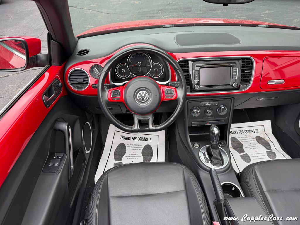 2014 Volkswagen Beetle Image 16