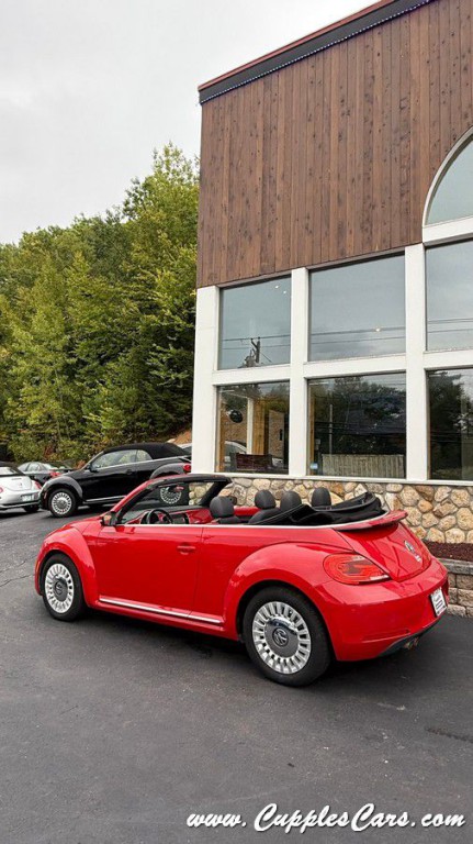 2014 Volkswagen Beetle Image 32