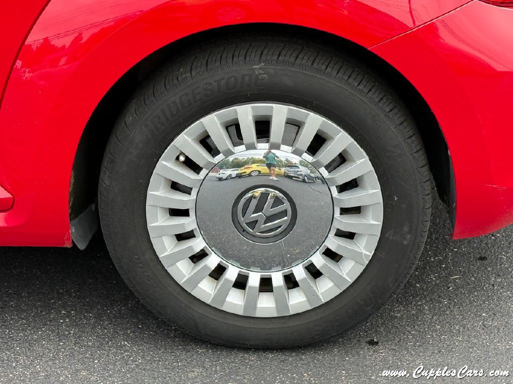 2014 Volkswagen Beetle Image 46